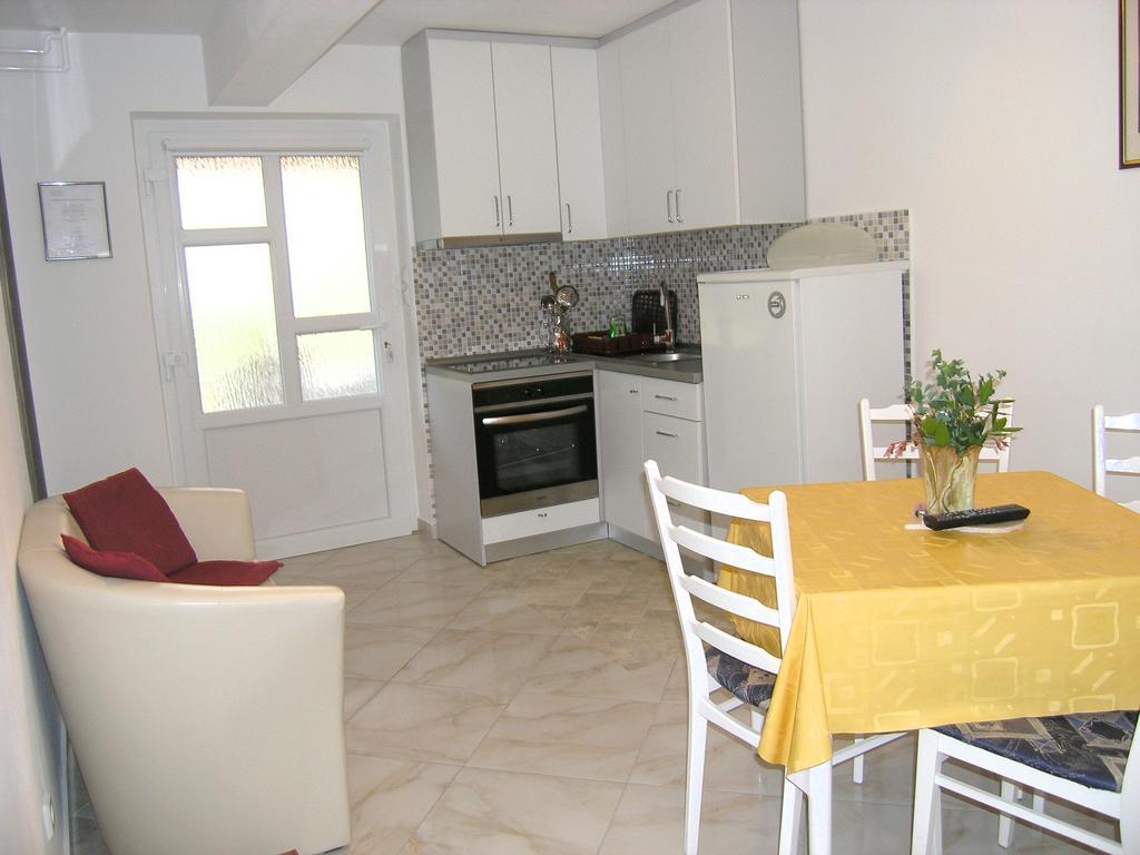 Apartment Martina Krk Town Esterno foto