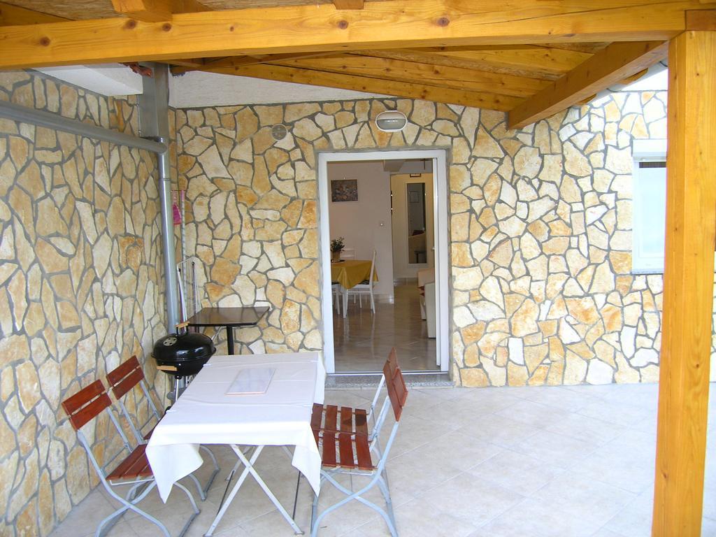 Apartment Martina Krk Town Esterno foto