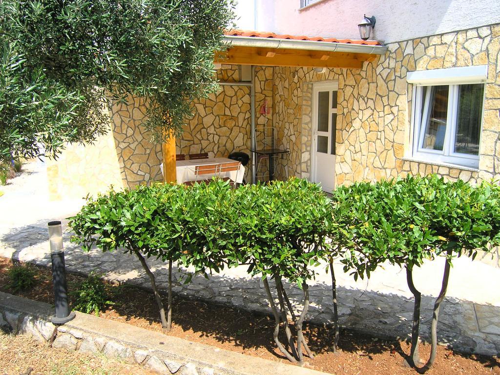 Apartment Martina Krk Town Esterno foto