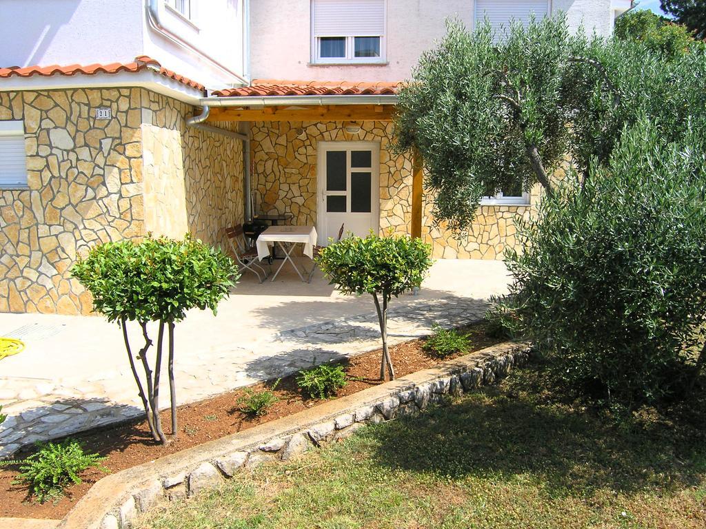 Apartment Martina Krk Town Esterno foto